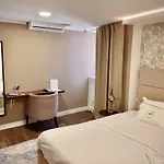 Ostello Bossa & Bed Lisbona