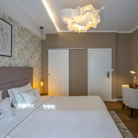 אכסניה Bossa & Bed *