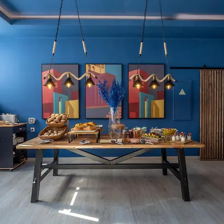 Bossa & Bed Hostal *