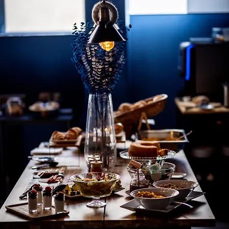 Bossa & Bed Хостел